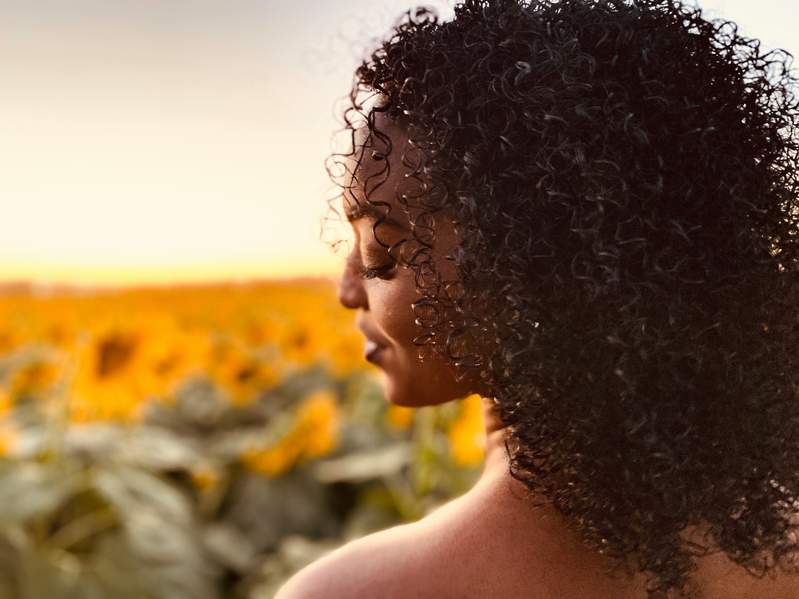 Read more about the article 8 Signs That Show He Is Serious About You.