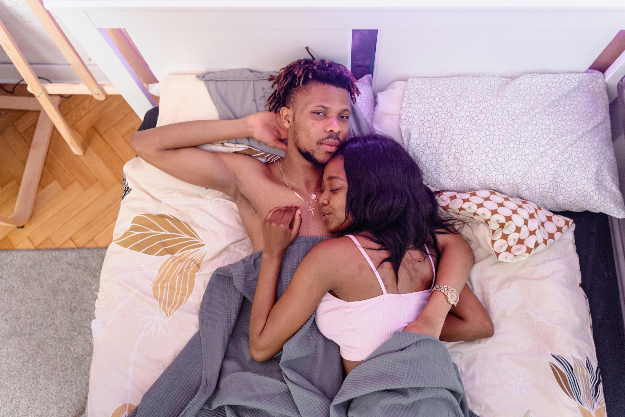 Read more about the article Things Guys Think About After Sleeping With A Woman.